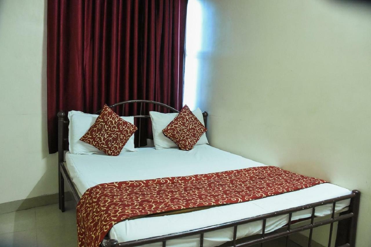 Hotel Dilip Indore Exterior foto